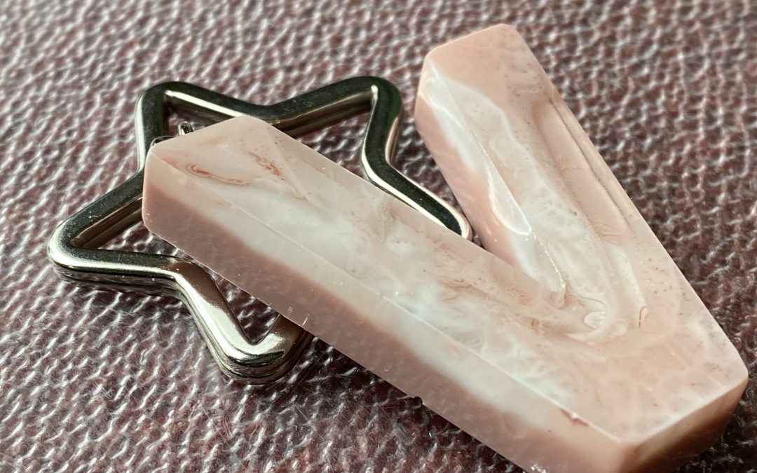 Schlüsselanhänger „V“